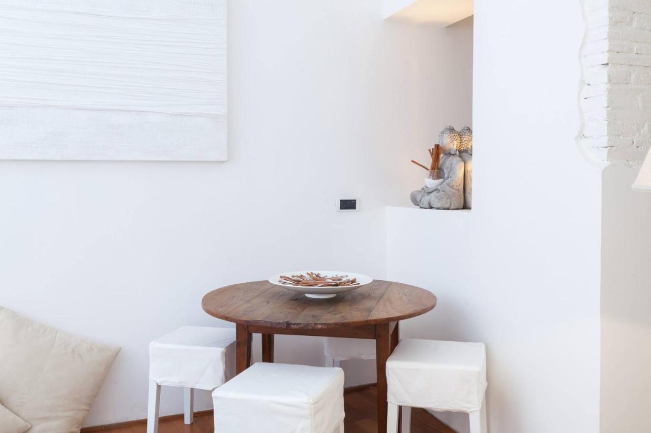 Navona Color Vicolo Delle Vacche Apartment Rome Exterior photo